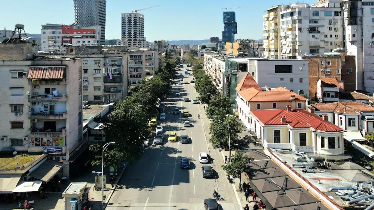 Bazaar's Eye Free Parking Spacious Tarrace Apartamento Tirana
